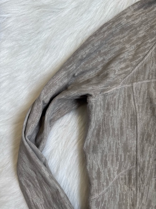 Lululemon Outrun the Elements 1/2 Zip 🤎🩶🤍 - Picture 7 of 9